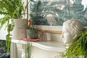 Charming 1 Bed Apartment located Near St Kilda